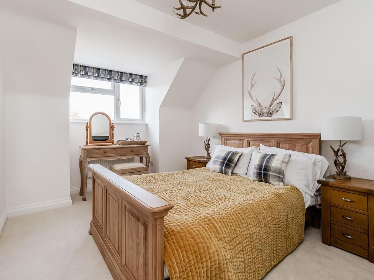 Pike And Eel Hotel And Marina Needingworth エクステリア 写真